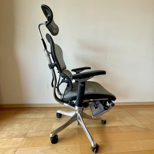 【緊急値下げ・美品・オットマン付】エルゴヒューマンプロ(Ergohuman PRO)高機能チェアの写真2枚目