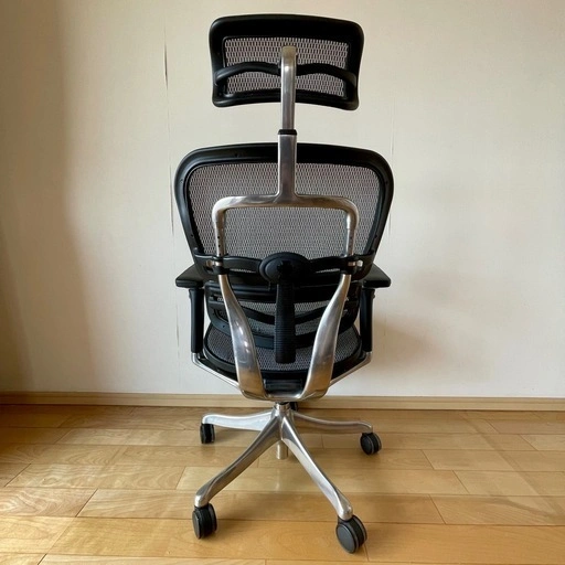 【緊急値下げ・美品・オットマン付】エルゴヒューマンプロ(Ergohuman PRO)高機能チェアの写真3枚目