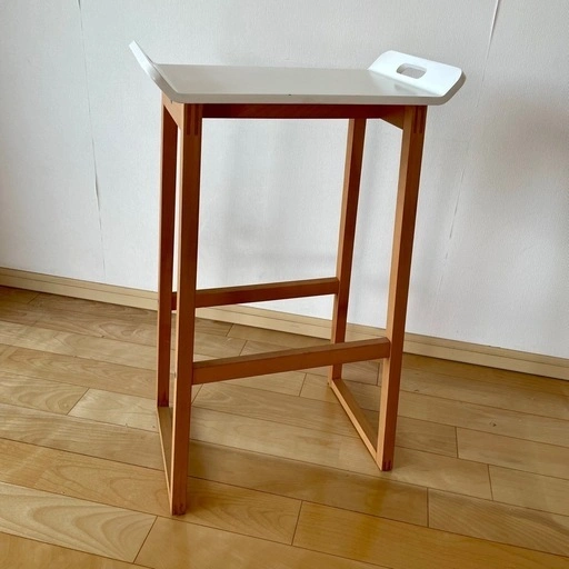 【IKEA】北欧デザイン ハイチェア 2脚セット(木製脚×ホワイト座面)の写真5枚目