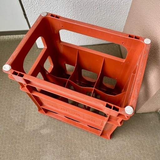 【本日限定・無料】一升瓶用プラスチックケース P箱(DIY・ベランダ棚・踏み台に)の写真2枚目