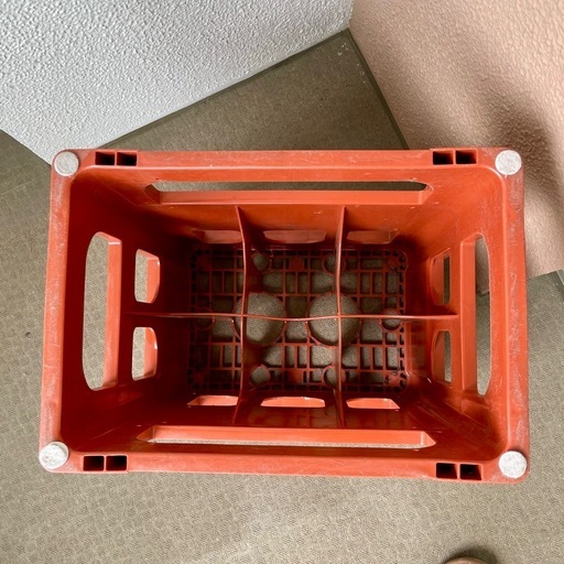 【本日限定・無料】一升瓶用プラスチックケース P箱（DIY・ベランダ棚・踏み台に）の写真3枚目