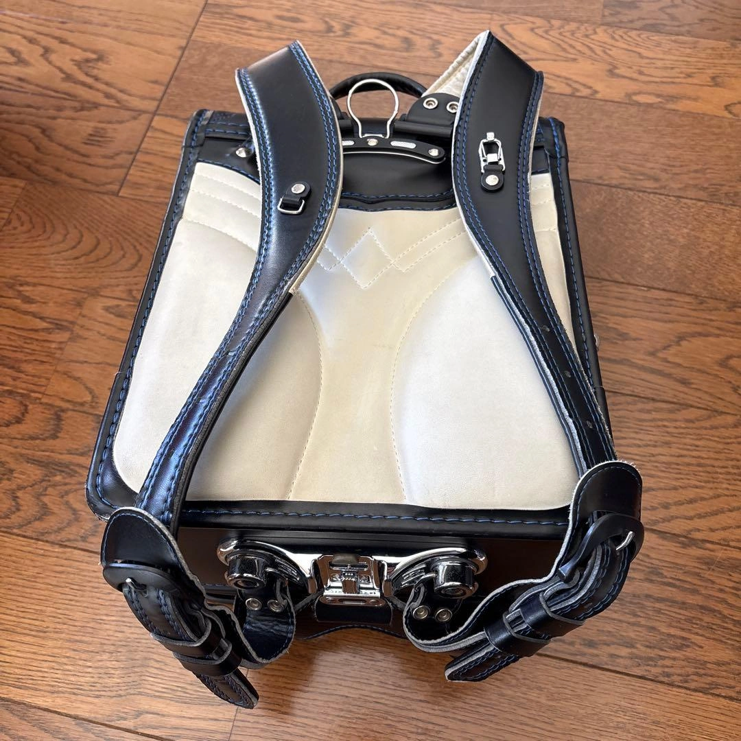 約4年間使用 ツバメ ランドセル 黒の写真2枚目