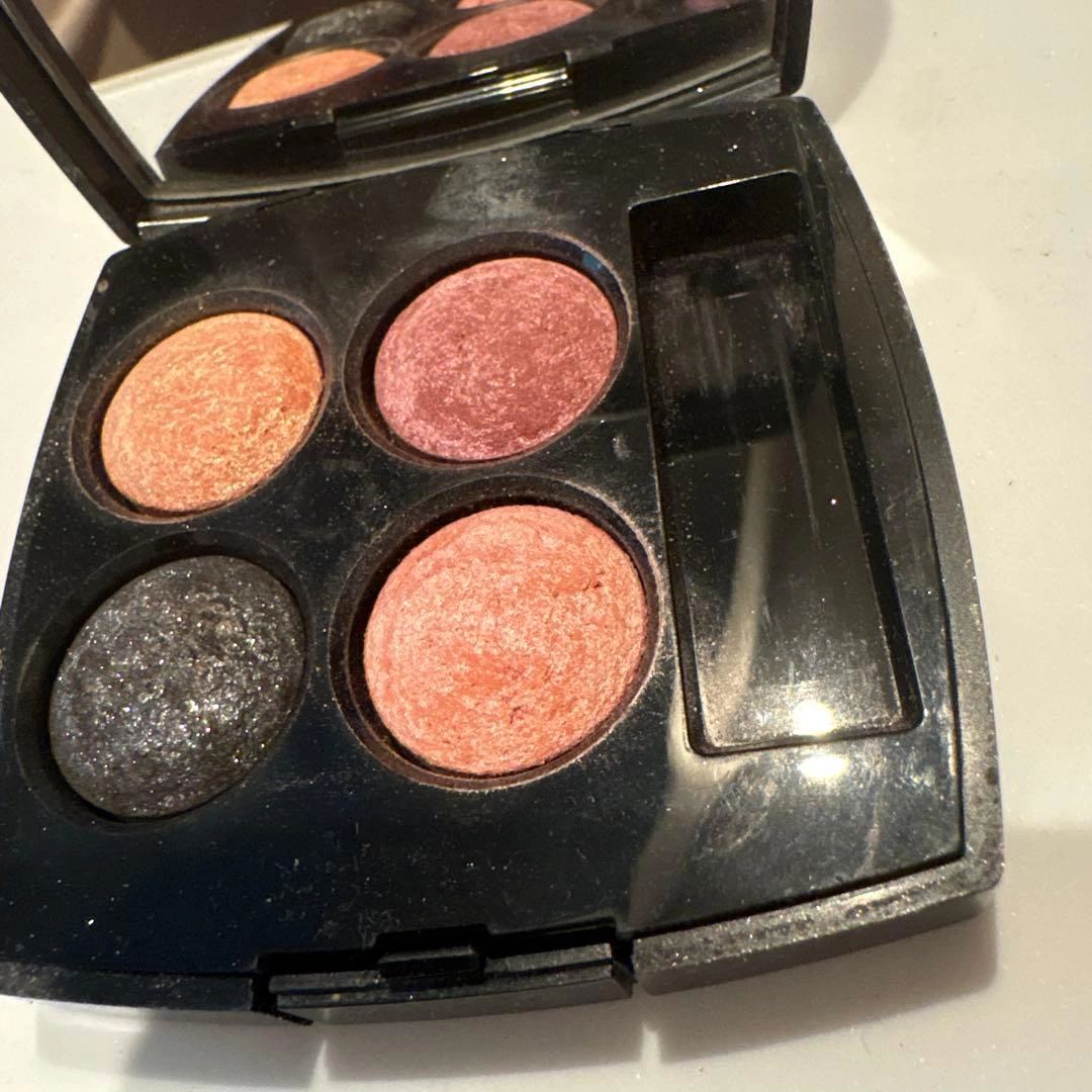 CHANEL アイシャドウパレット 4色入りの写真4枚目