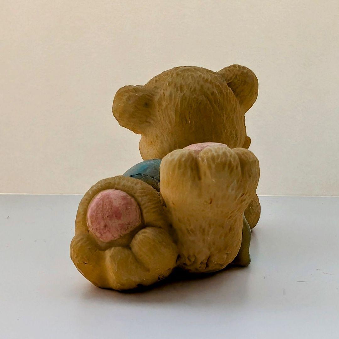 キャンディを持つクマのぬいぐるみの写真4枚目