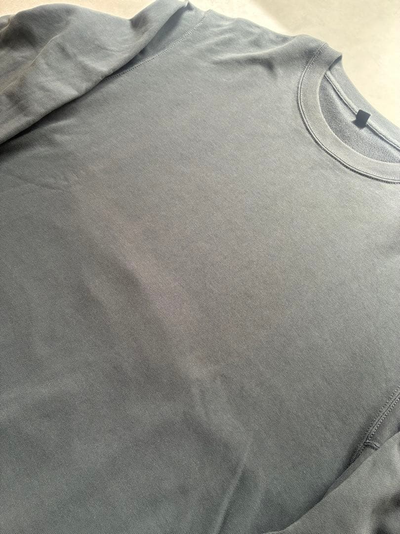 美品 UNIQLO スウェットシャツ ダークグレー Lの写真2枚目