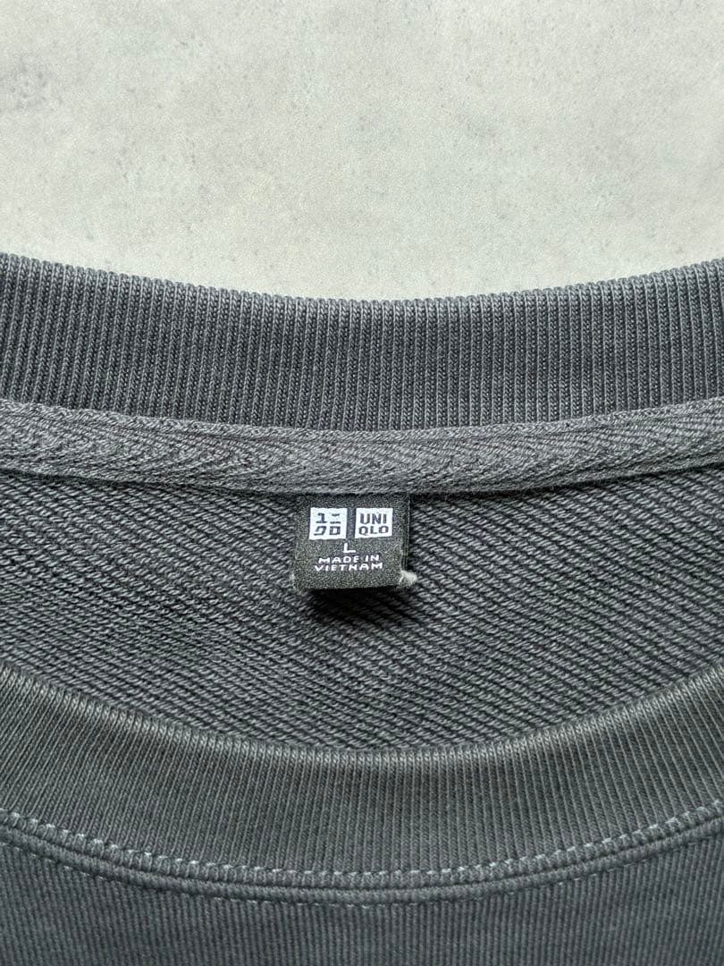 美品 UNIQLO スウェットシャツ ダークグレー Lの写真3枚目