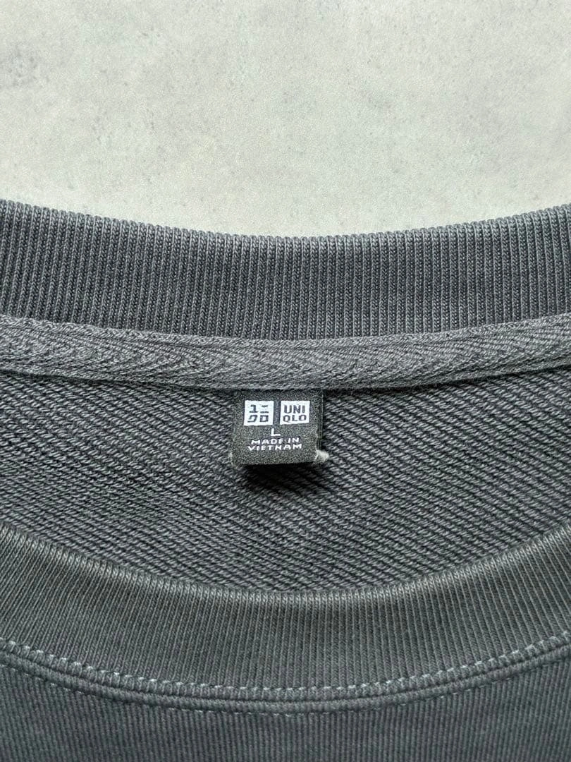 美品 UNIQLO スウェットシャツ ダークグレー Lの写真3枚目