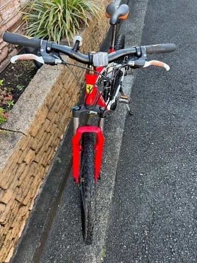 極美品 Ferrari ディスクブレーキ マウンテンバイクの写真5枚目