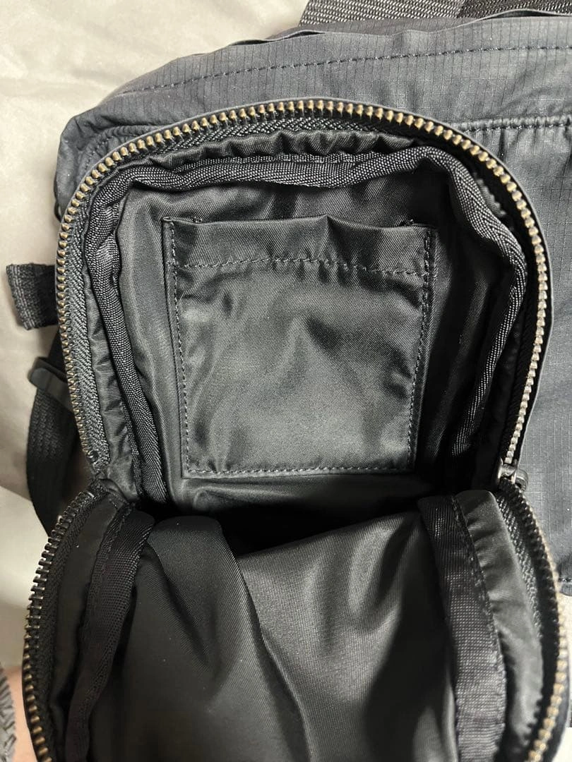 希少品Y-3 ワンショルダーバッグ ベストバッグ 多機能バックパックの写真3枚目