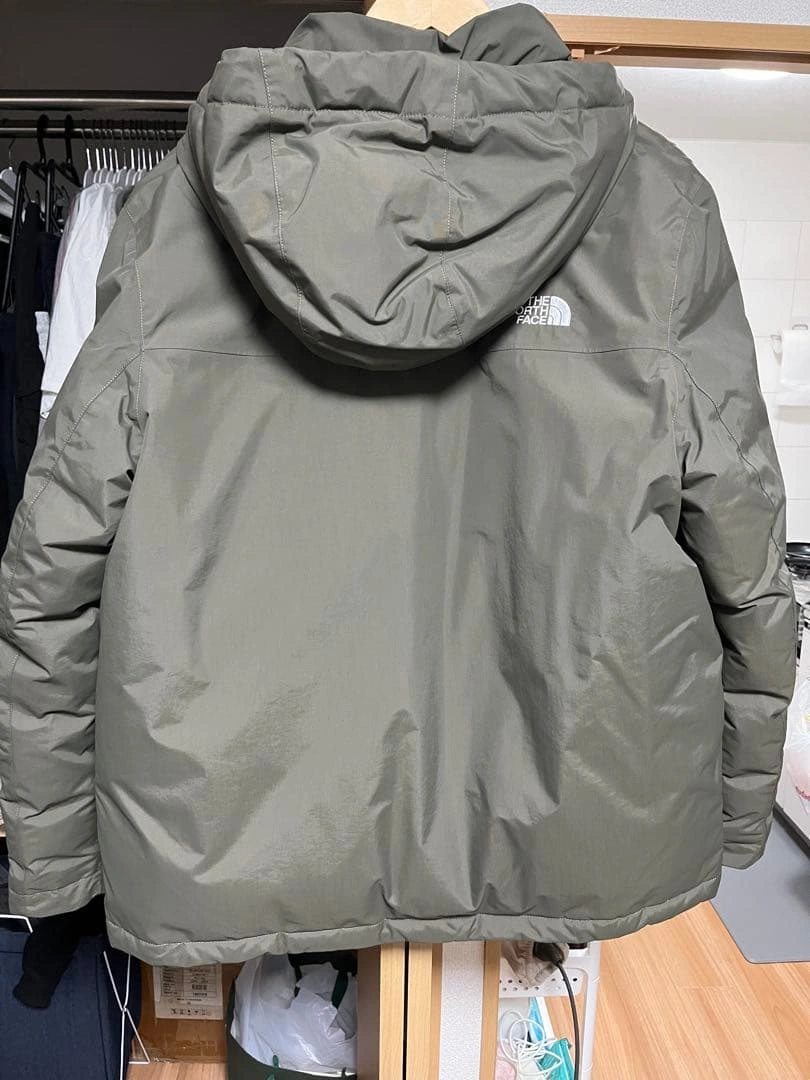 The North Face メンズ フード付きダウンジャケットNF0A8DM8の写真2枚目