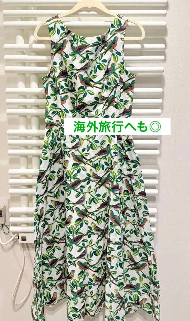 Aラインノースリーブワンピース
