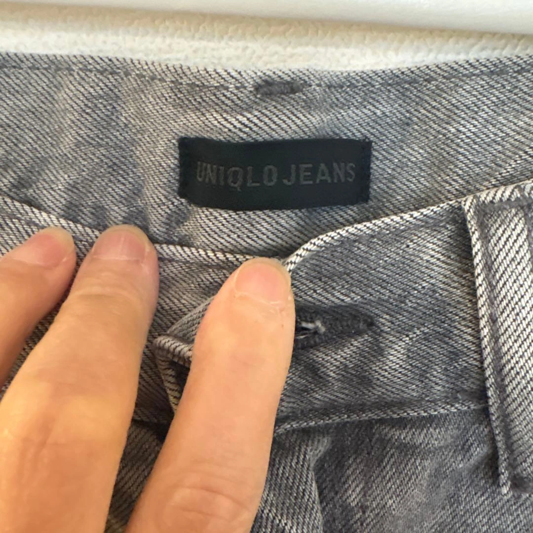 UNIQLO JEANS グレー ストレートデニム 29の写真3枚目