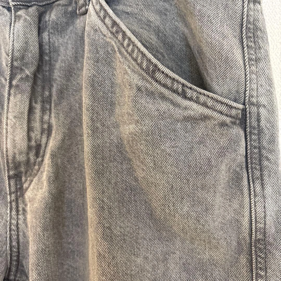UNIQLO JEANS グレー ストレートデニム 29の写真4枚目
