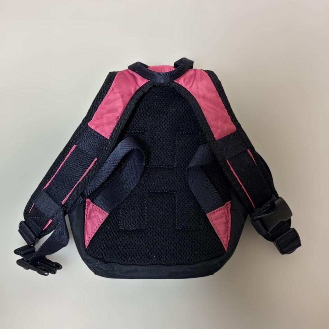 子供用【Tommy Hilfiger】ピンクネイビー　ベビーリュックの写真2枚目