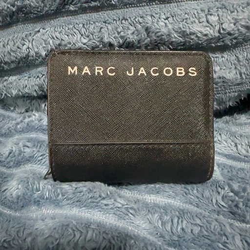 MARC JACOBS マークジェーコブス 二つ折り財布