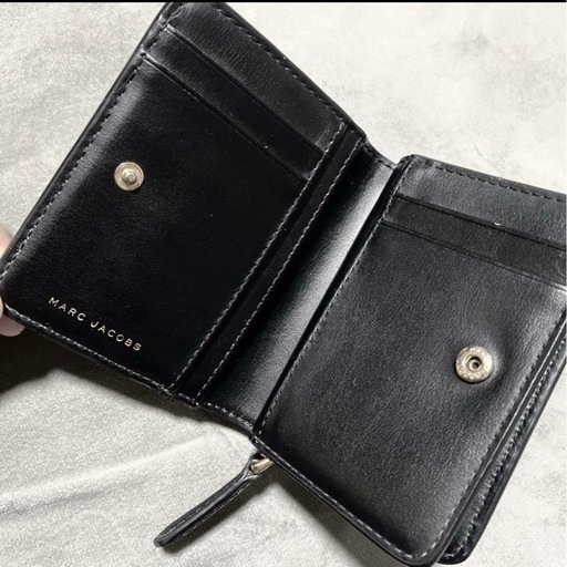 MARC JACOBS マークジェーコブス 二つ折り財布の写真3枚目