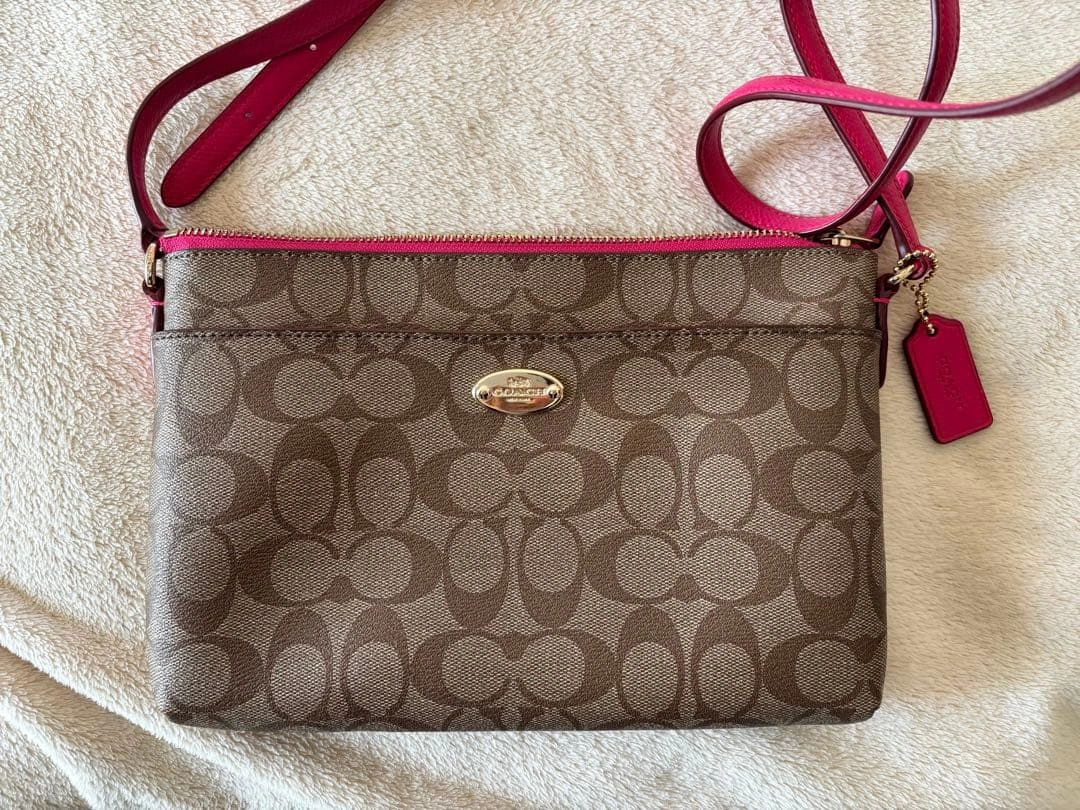 Coach ロゴ柄ショルダーバッグ(F52657)