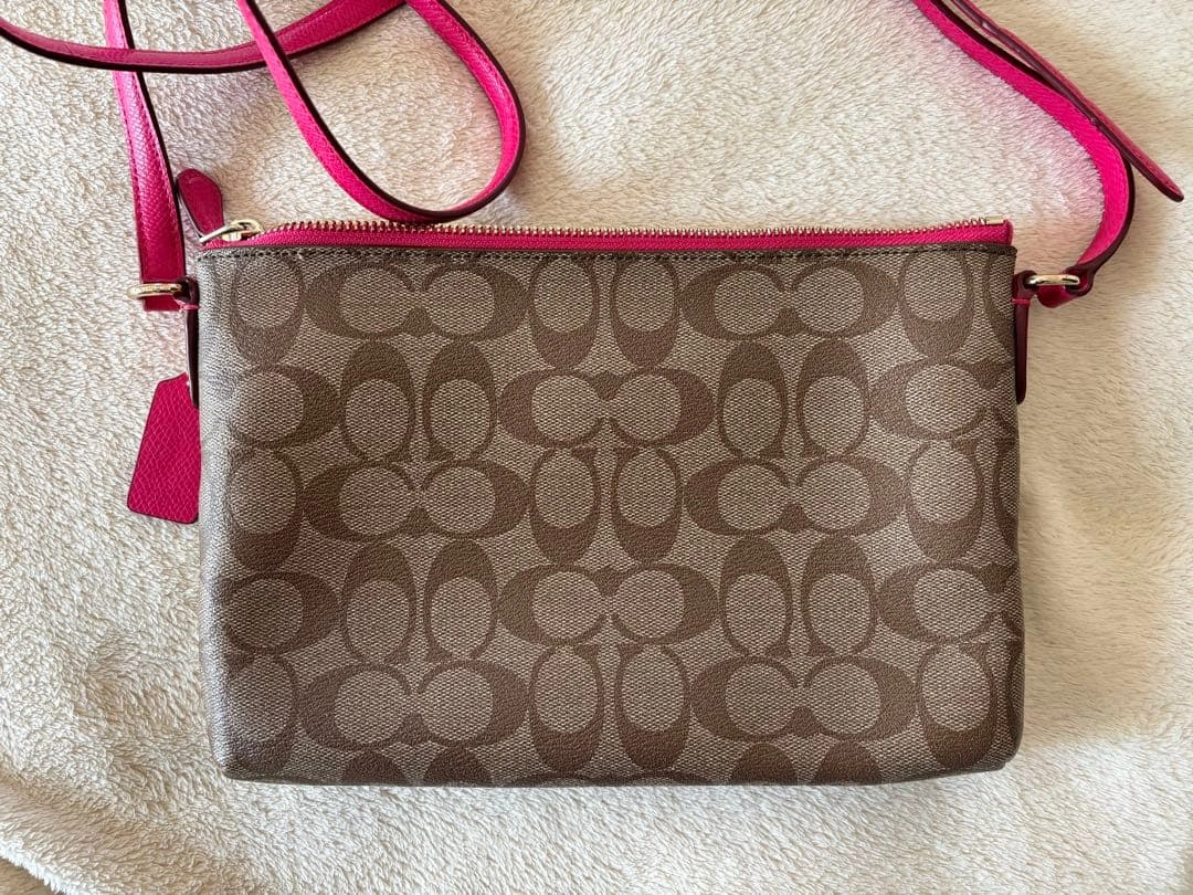 Coach ロゴ柄ショルダーバッグ(F52657)の写真2枚目