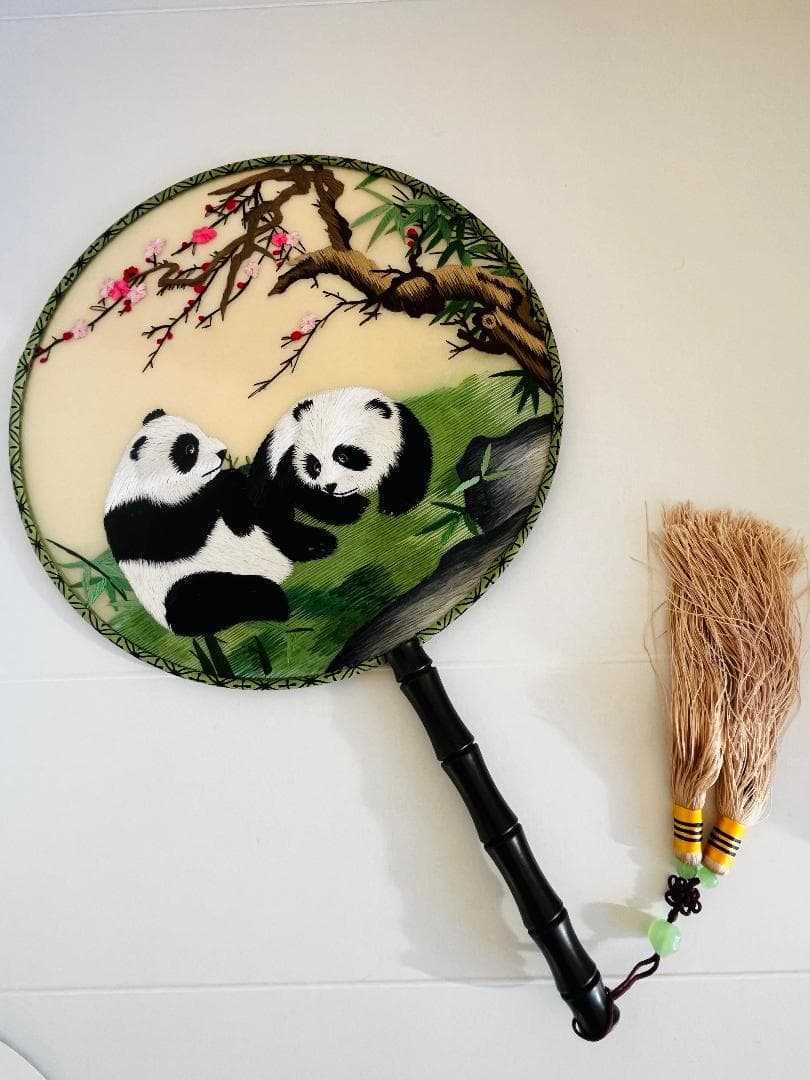 パンダ 中国四大伝統両面刺繍 シルク中国蘇州伝統工芸品 高級うちわ扇子団扇の写真3枚目