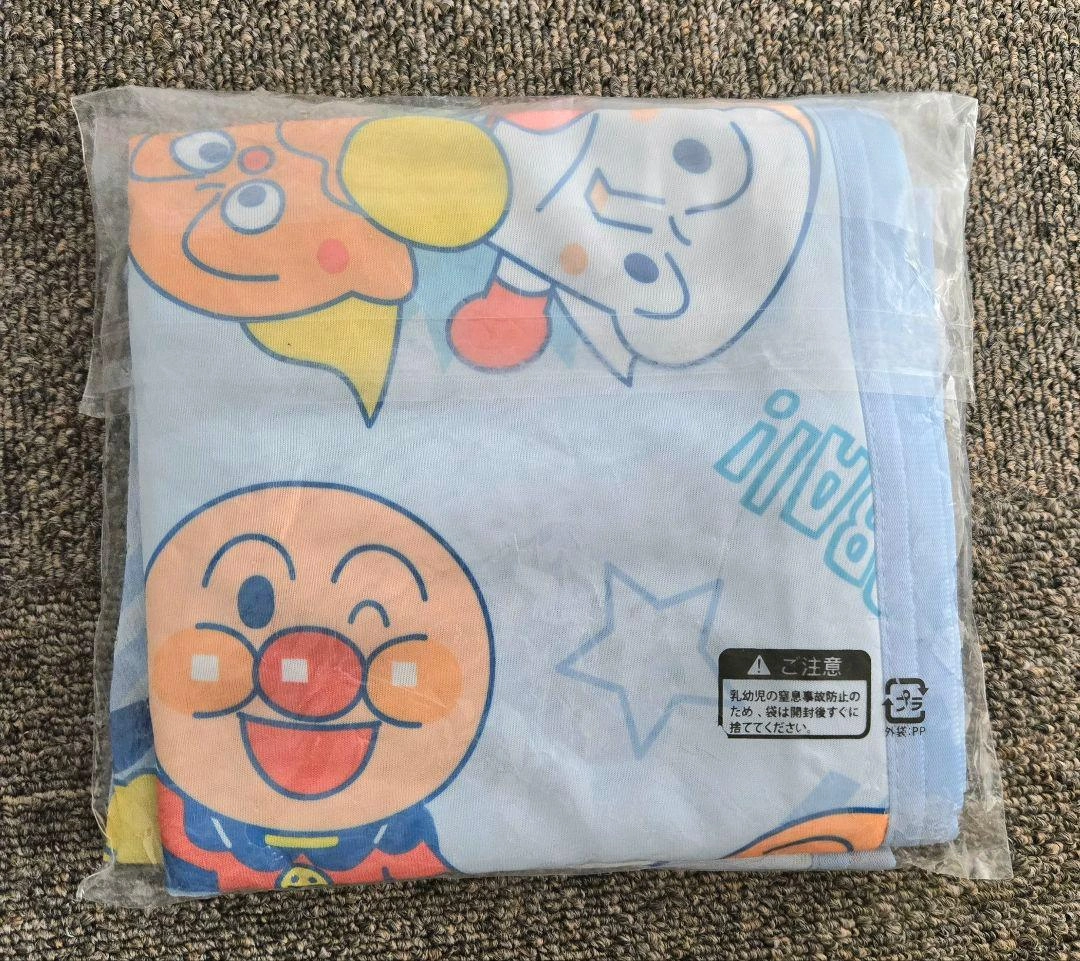 新品タグ付き アンパンマン 冷感お昼寝ケットの写真3枚目