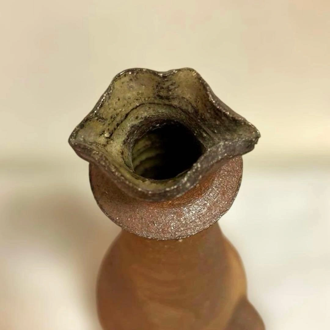 一点物 前衛芸術 焼き物 花器 オブジェ 身体モチーフ 唇 耳 胸 現代美術の写真7枚目