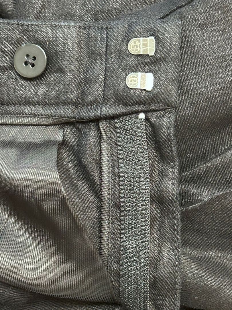 Massimo Dutti ブラック スラックスの写真5枚目