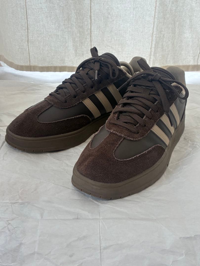 ADIDAS GRADAS KJ0859 ダークブラウン/クリーム 26.0cmの写真2枚目