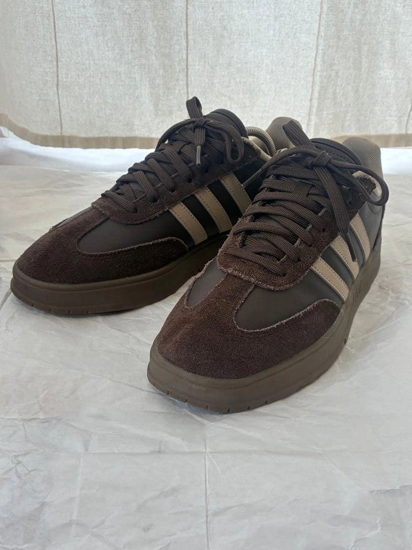 ADIDAS GRADAS KJ0859 ダークブラウン/クリーム 26.0cmの写真2枚目
