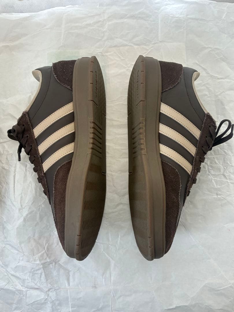ADIDAS GRADAS KJ0859 ダークブラウン/クリーム 26.0cmの写真8枚目