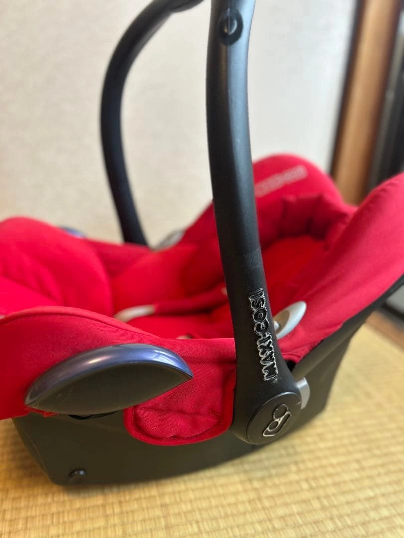 MAXI-COSI チャイルドシート レインカバー付の写真2枚目
