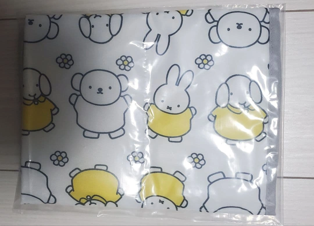【新品未使用】たまごクラブ ミッフィー おむつ替えマット 防水加工