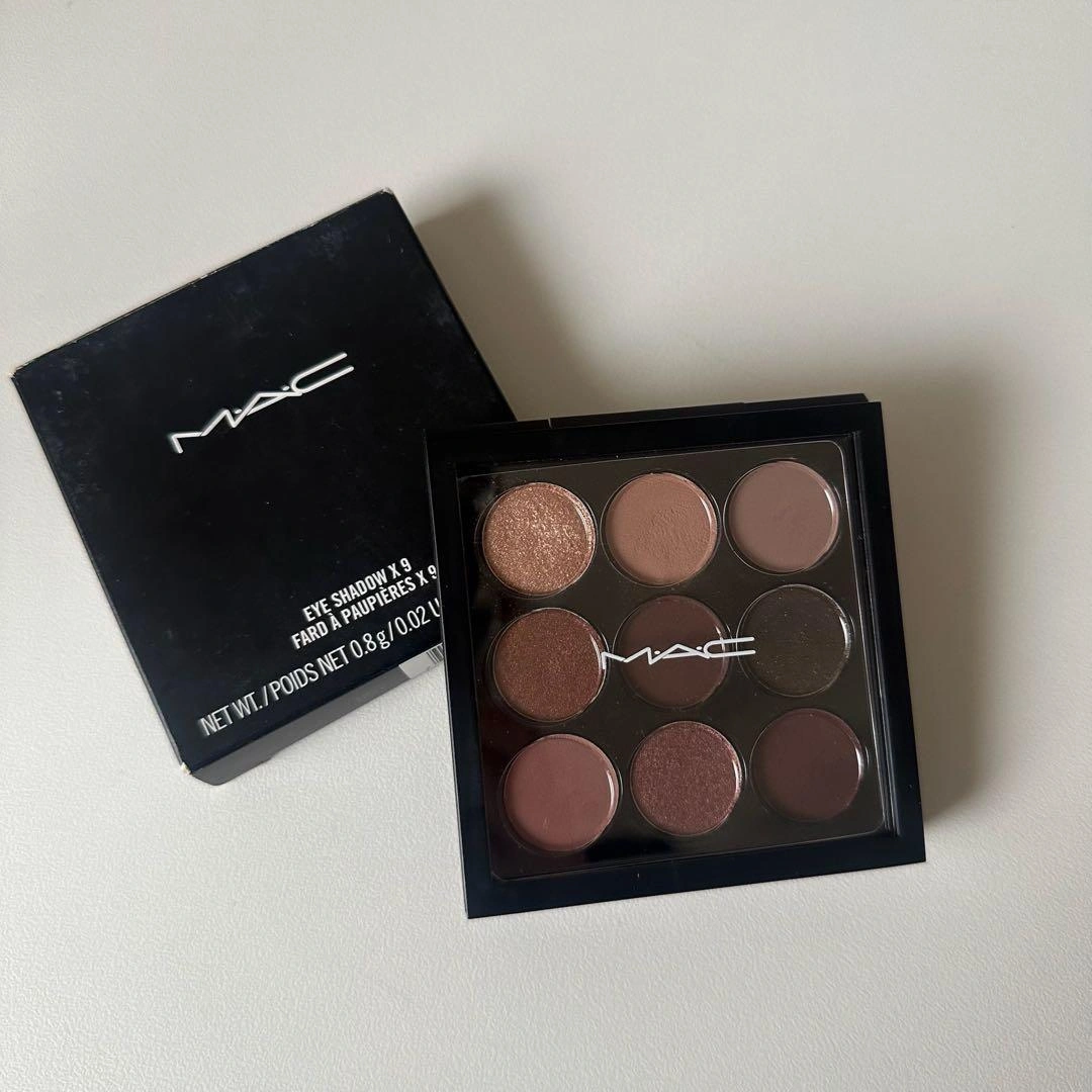 MAC アイシャドウパレット Burgundy Times Nine