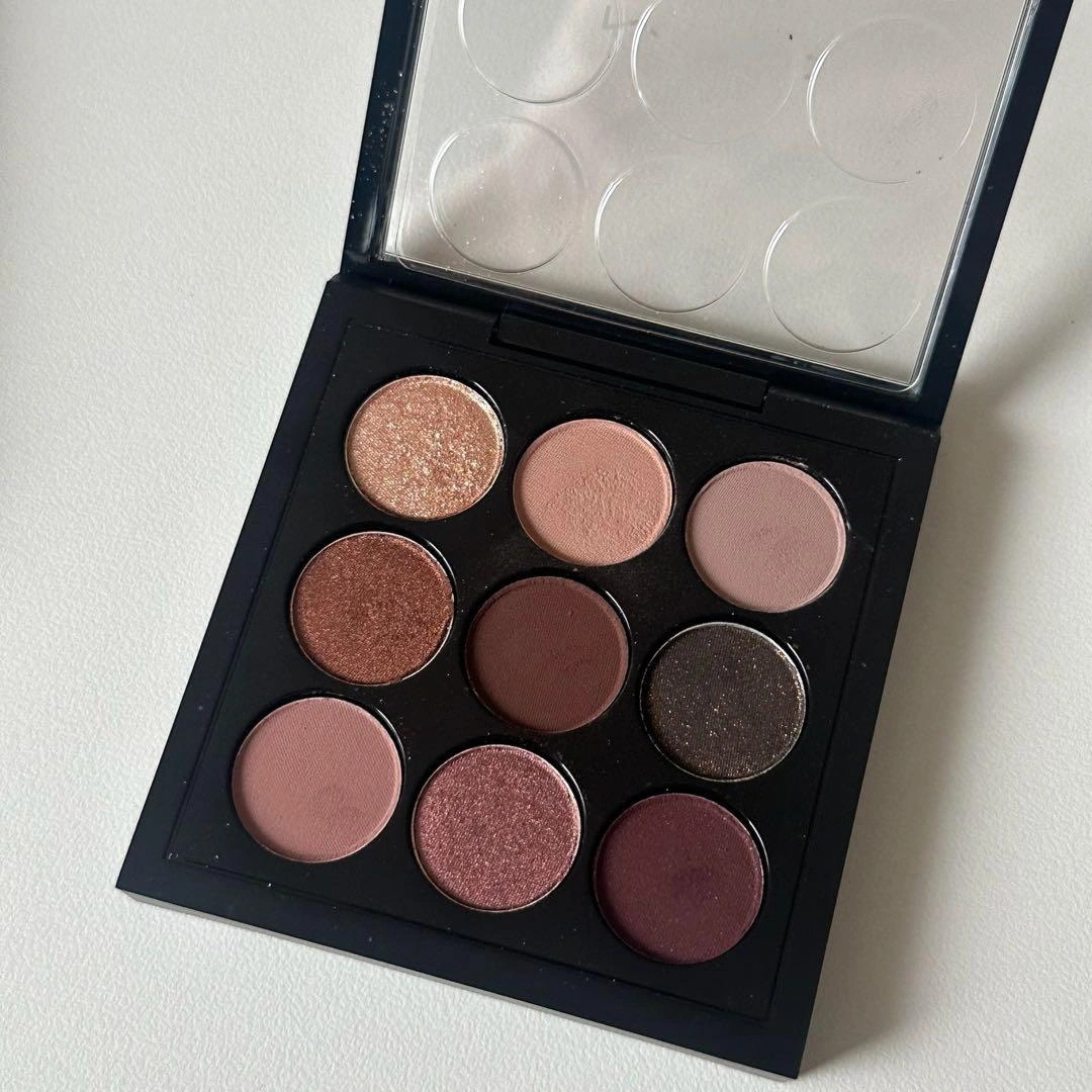 MAC アイシャドウパレット Burgundy Times Nineの写真3枚目