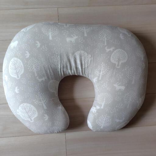 授乳クッション　グレー　北欧柄