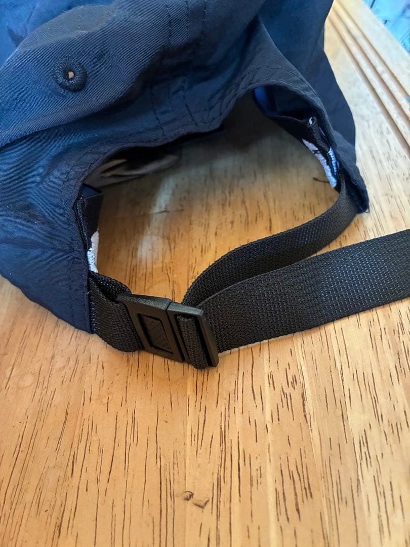 SALE‼️新品タグ付きDKNY ブラックキャップ ユニセックスの写真6枚目