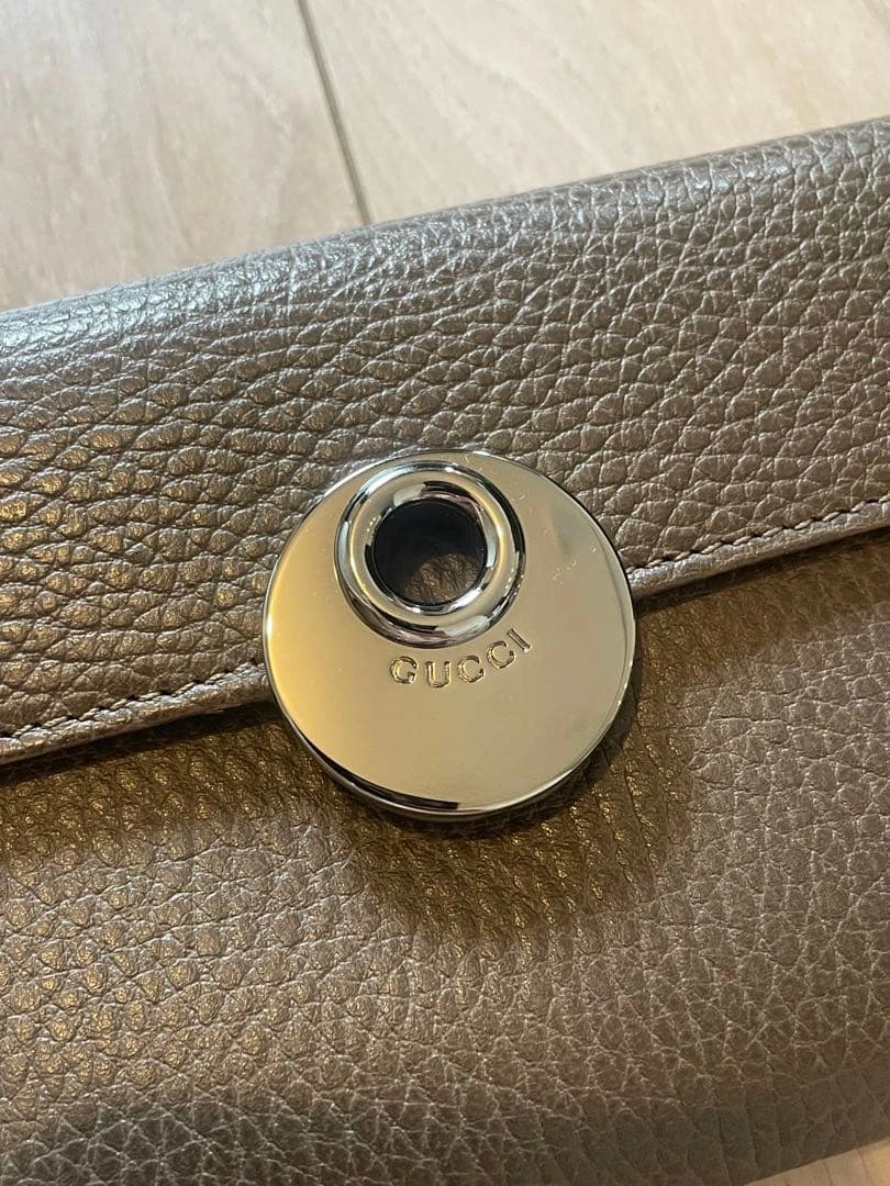 美品 GUCCI シルバーロゴ シボレザー Wホック 長財布 ブラウンの写真4枚目