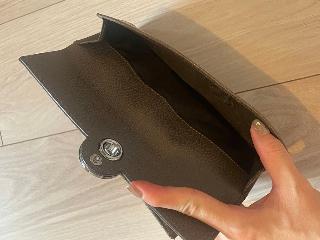 美品　GUCCI シルバーロゴ　シボレザー　Wホック 長財布　ブラウンの写真10枚目