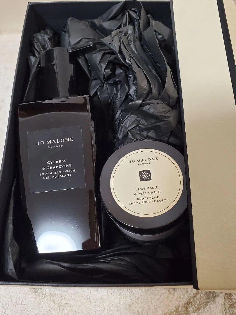 【新品未使用】JO MALONE ボディソープ&ボディクリームセットの写真2枚目