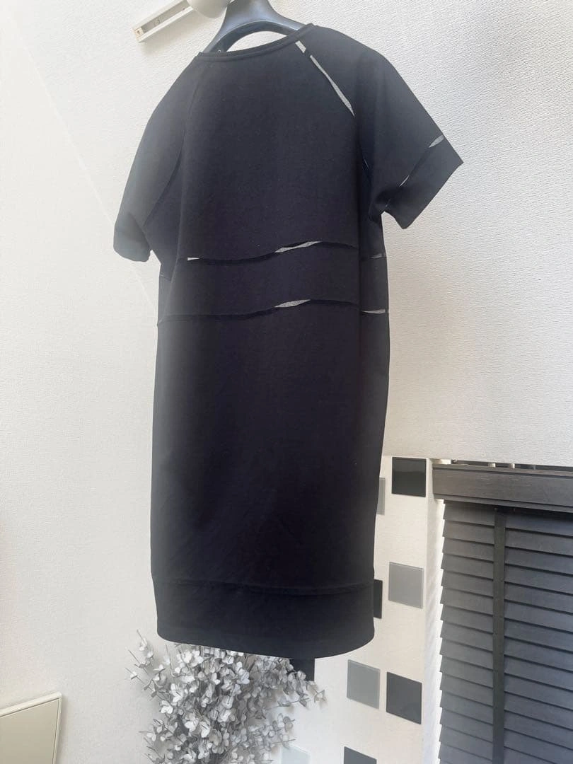 COS 半袖 ひざ丈ワンピースの写真2枚目