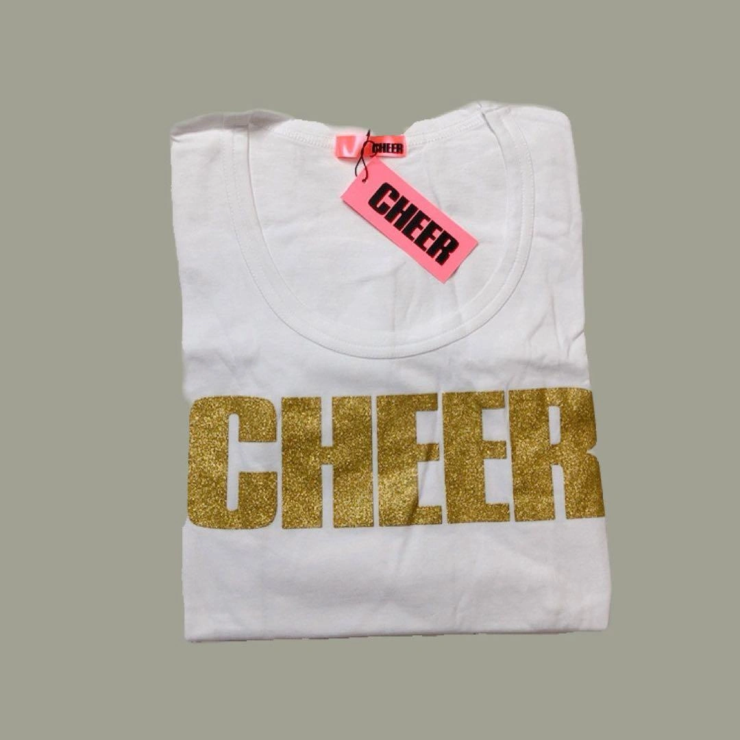 最終値下げ‼️9月末迄‼️新品⭐︎チアー⭐︎長袖⭐︎Tシャツ⭐︎ゴールドロゴ