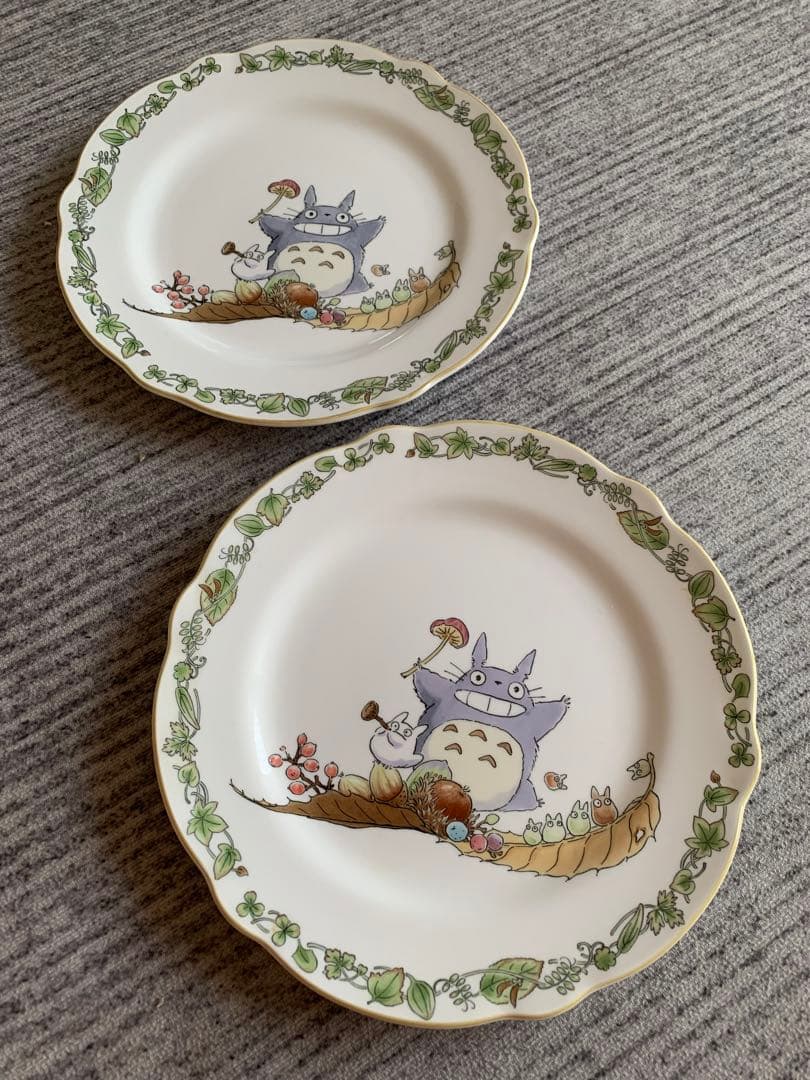 美品　ノリタケ となりのトトロ　プレート　二枚