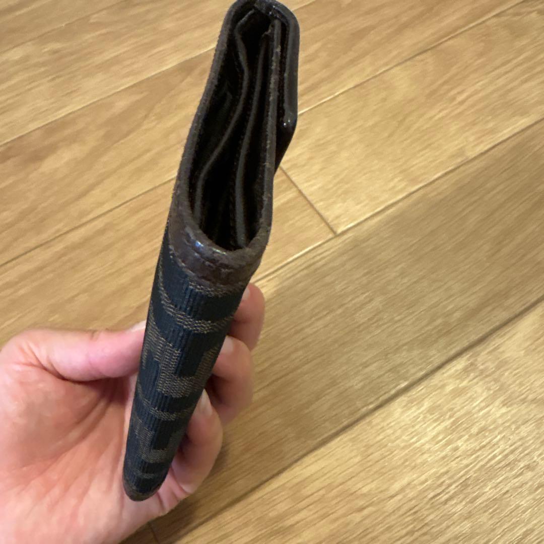 FENDI ズッカ柄 二つ折り財布の写真4枚目