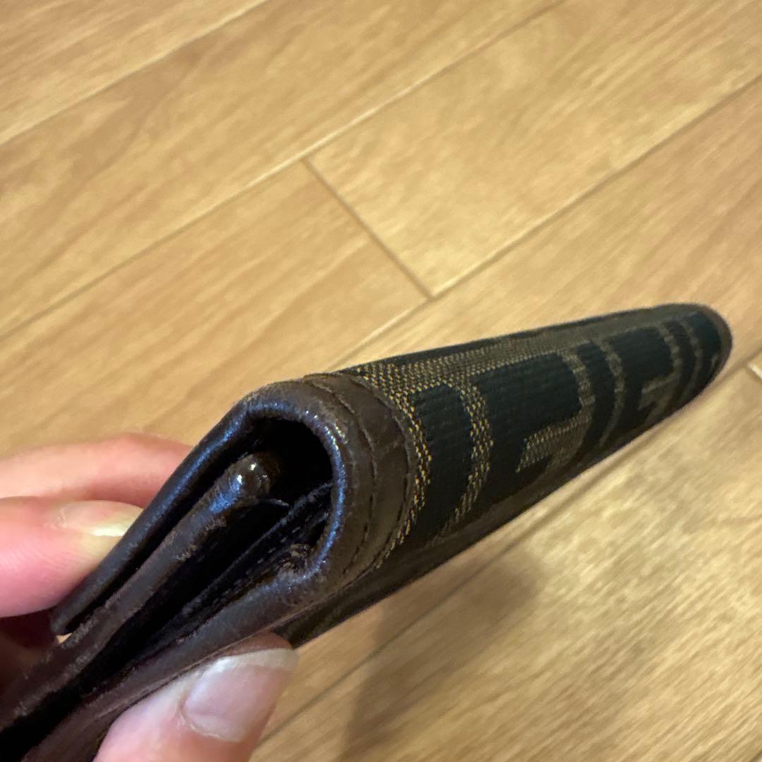 FENDI ズッカ柄 二つ折り財布の写真5枚目