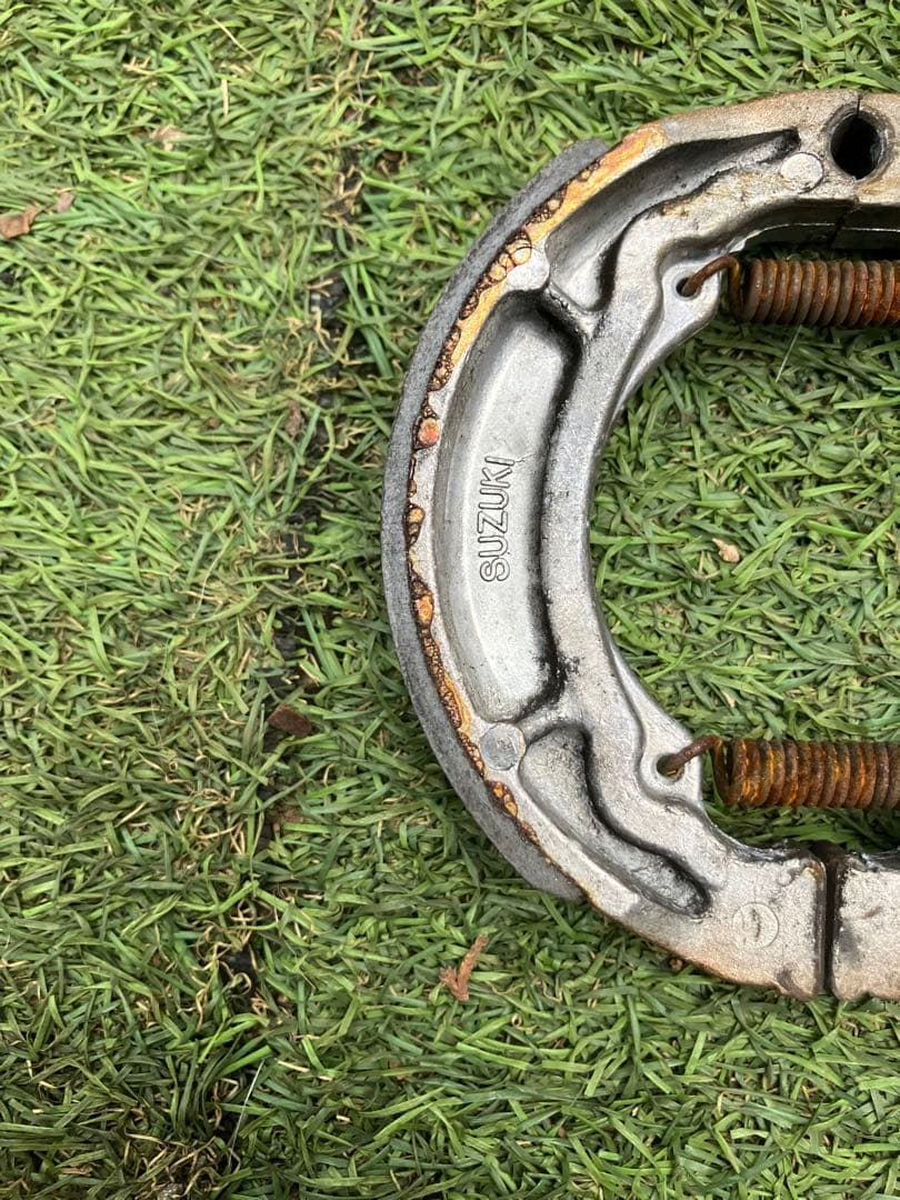 レッツ2 SUZUKI ブレーキシューの写真2枚目