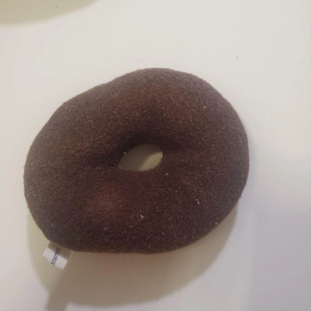 ドーナツ型 布製ラトル がらがらの写真2枚目