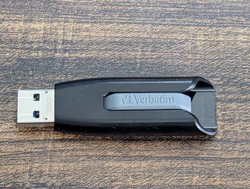 中古 Verbatim USBメモリ 256Gの写真2枚目