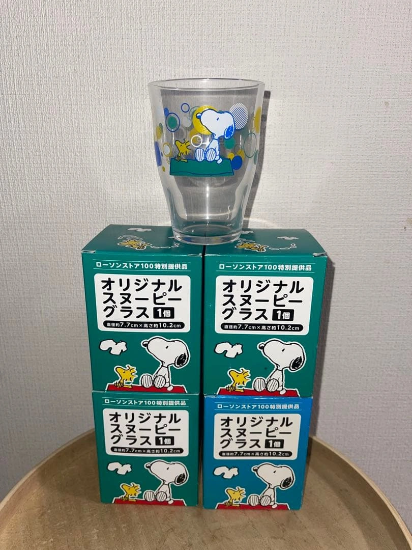 ローソンストア100 オリジナルスヌーピーグラス 4個セット