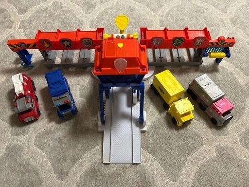 パウパトロール Big Truck Pups truck stop HQ トラック4台付き