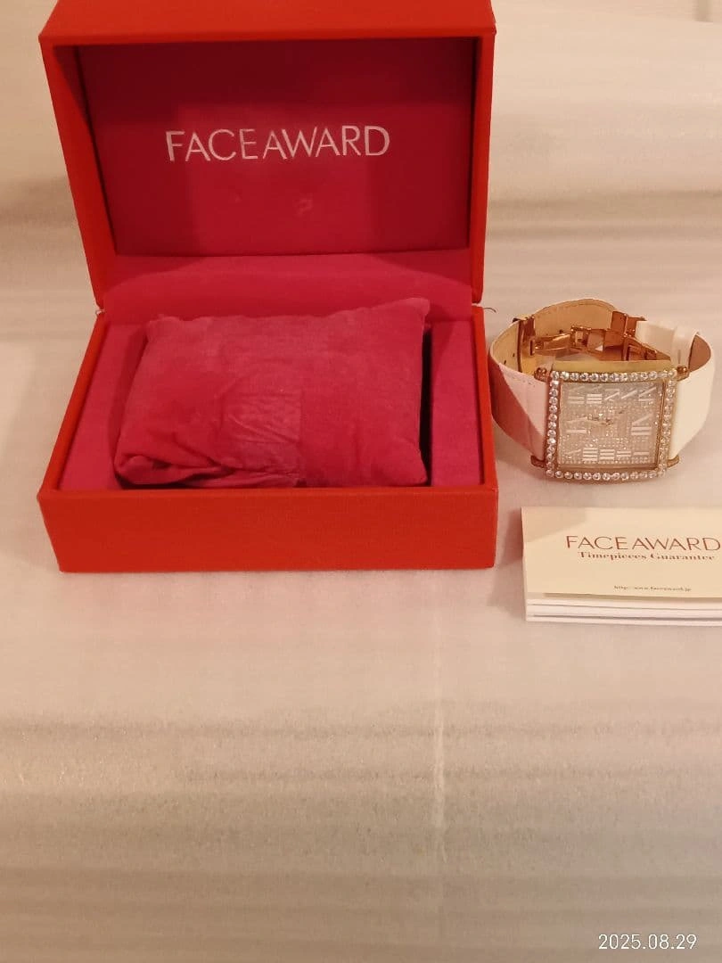 【未使用美品】FACEAWARDレディース腕時計