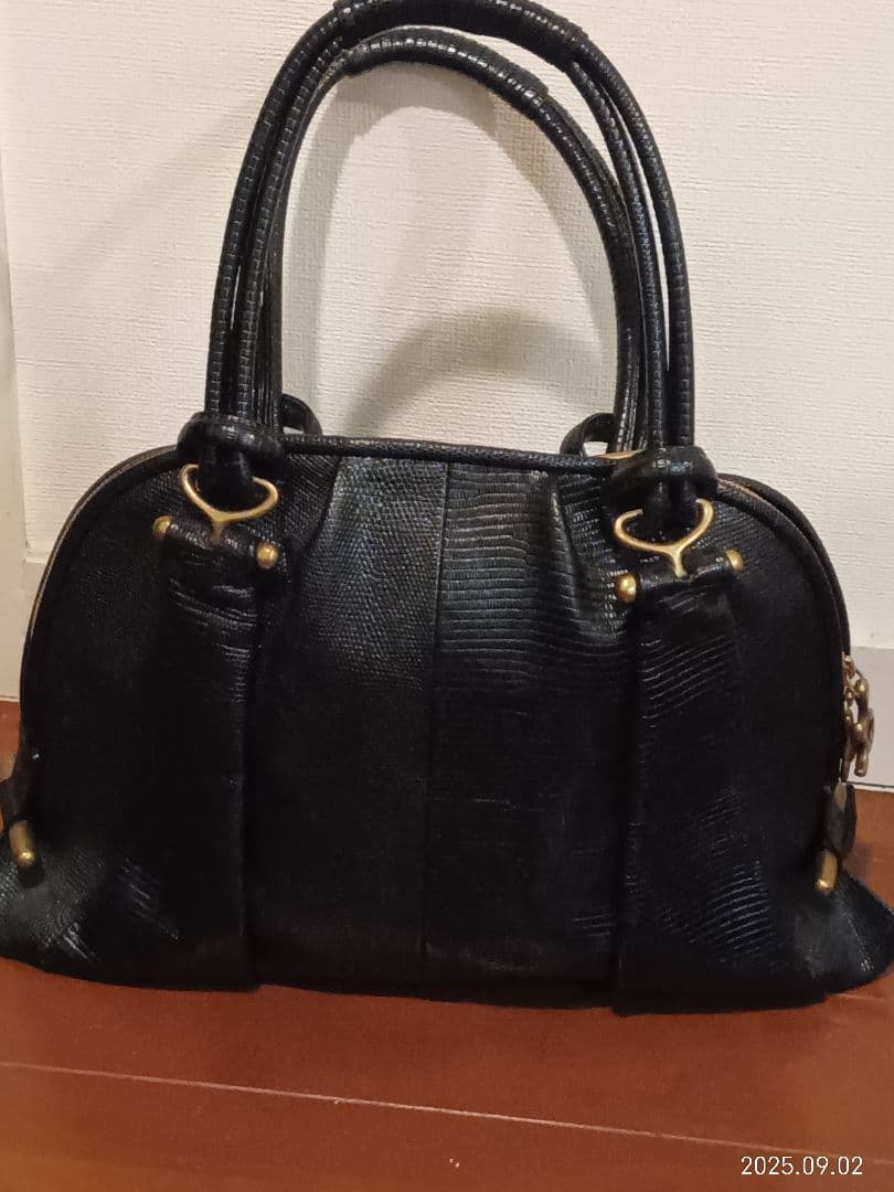 【TOFF&LOADSTONE】 タッセル付き トートバッグ 黒の写真2枚目